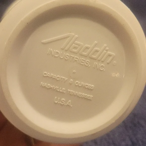 Disney Mickey Mouse 8 oz Vintage thermus really good condition. - Picture 2 of 5